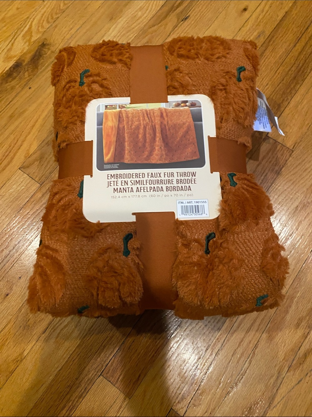 NWT Costco Pumpkin Northwest Embroidered Faux Fur Throw Blanket - Rust Orange.